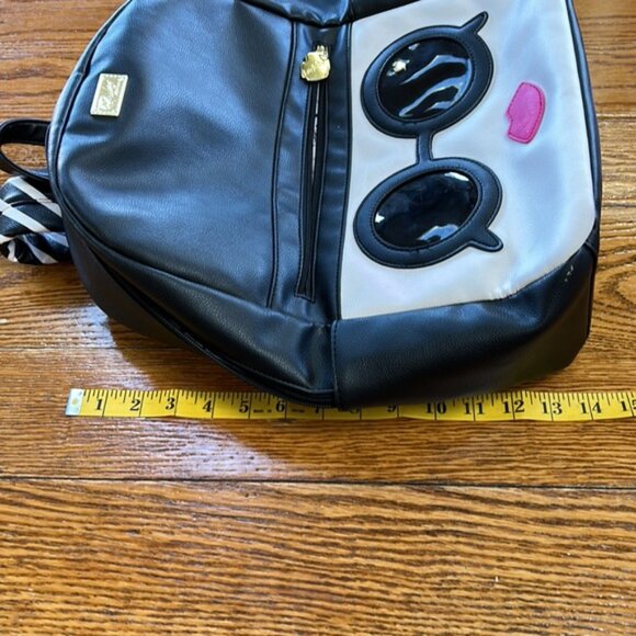 Betsey Johnson sunglasses face backpack black white pink LBREGAN style - Picture 10 of 12